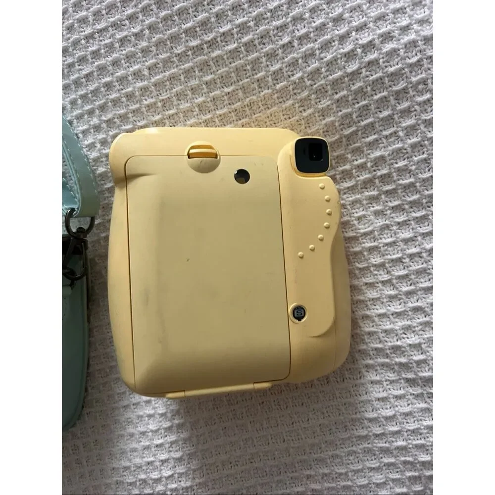 Fujifilm Instax Mini 8 Yellow Camera TESTED & WORKING (NO FILM) with case